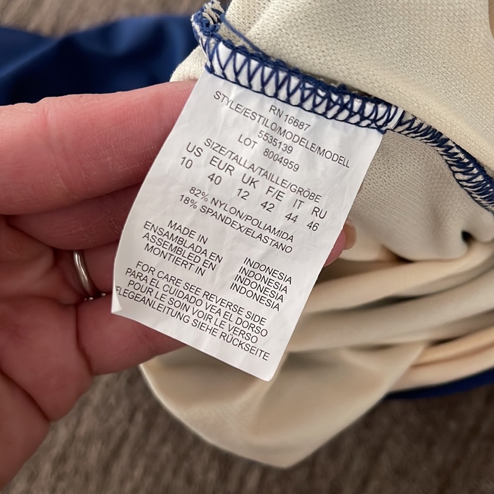 H&M Maternity One suit - Picture 7 of 7